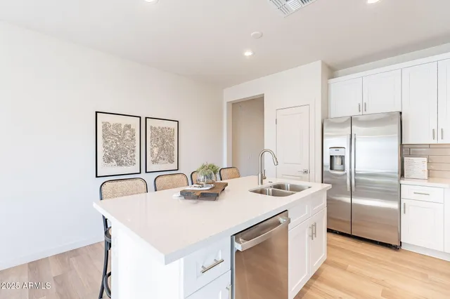 $569,900 | 645 North Vine Street, Chandler, AZ 85225