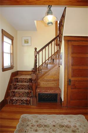 8 Salt Island Road Gloucester, MA 01930 - Photo 2 of 20 a view of entryway