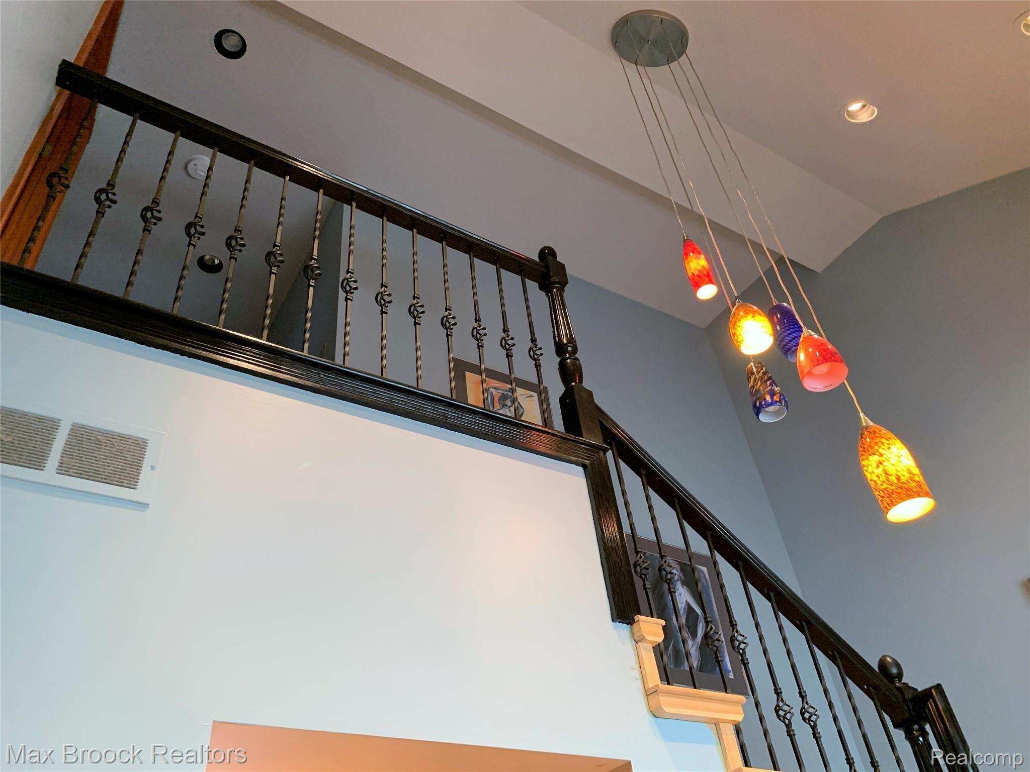 2271 Crystal Drive, Unit 35 Rochester, MI 48309 - Photo 19 of 56 IMG_1986.jpg