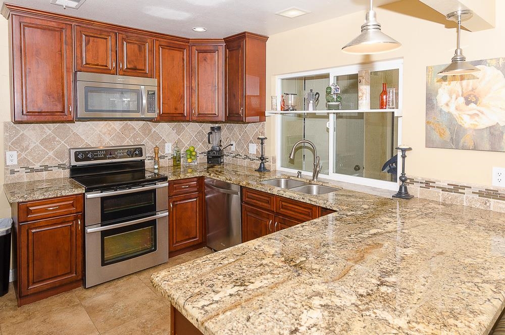13625 Sycamore Tree Lane Poway, CA 92064 - Photo 6 of 24 Gallery Image 6