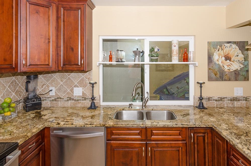 13625 Sycamore Tree Lane Poway, CA 92064 - Photo 7 of 24 Gallery Image 7