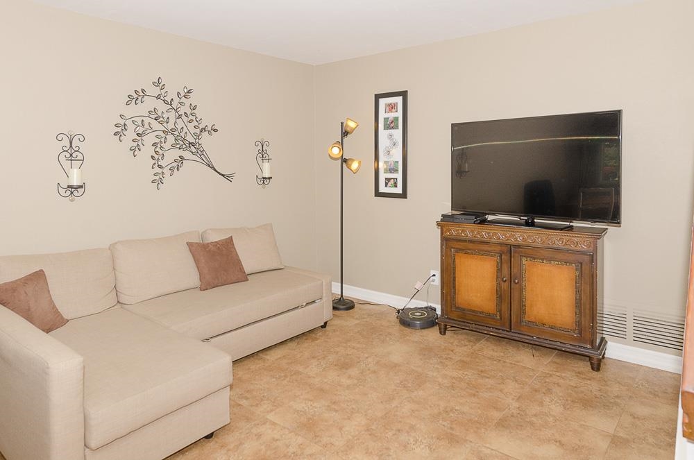 13625 Sycamore Tree Lane Poway, CA 92064 - Photo 9 of 24 Gallery Image 9