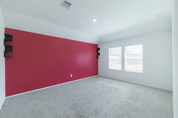 a view of empty room with window