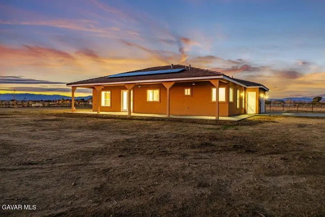 $624,999 | 7214 A-6 Avenue West, Lancaster, CA 93536