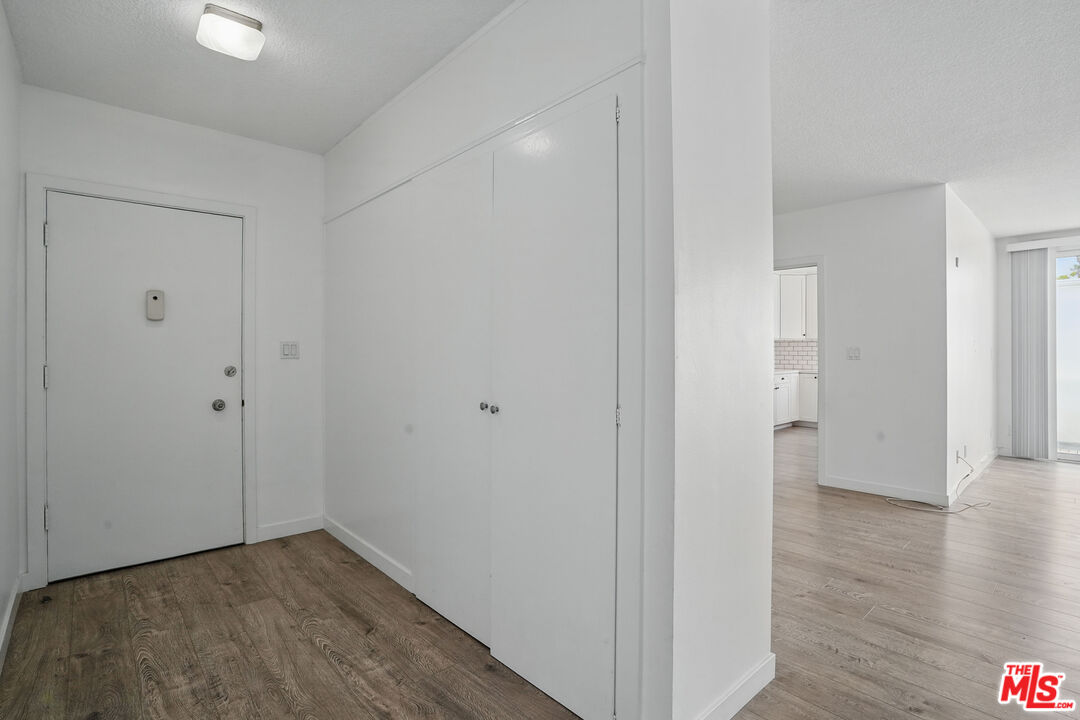 930 3rd Street, Unit 303 Santa Monica, CA 90403 - Photo 11 of 39