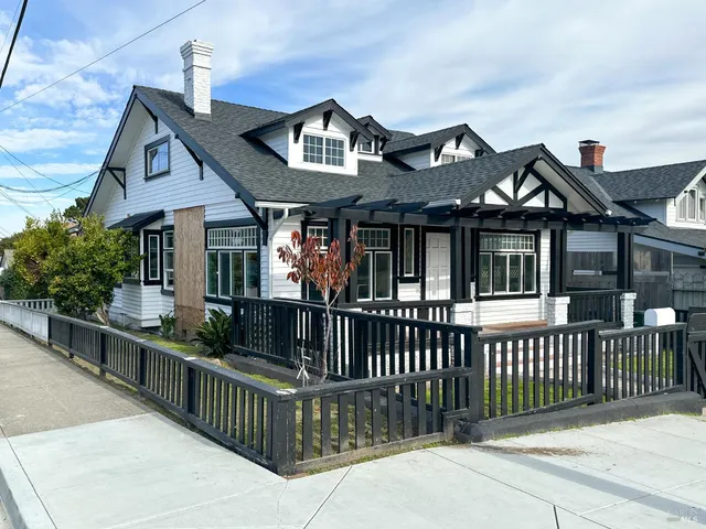 $1,074,900 | 898 West Franklin Street, Monterey, CA 93940