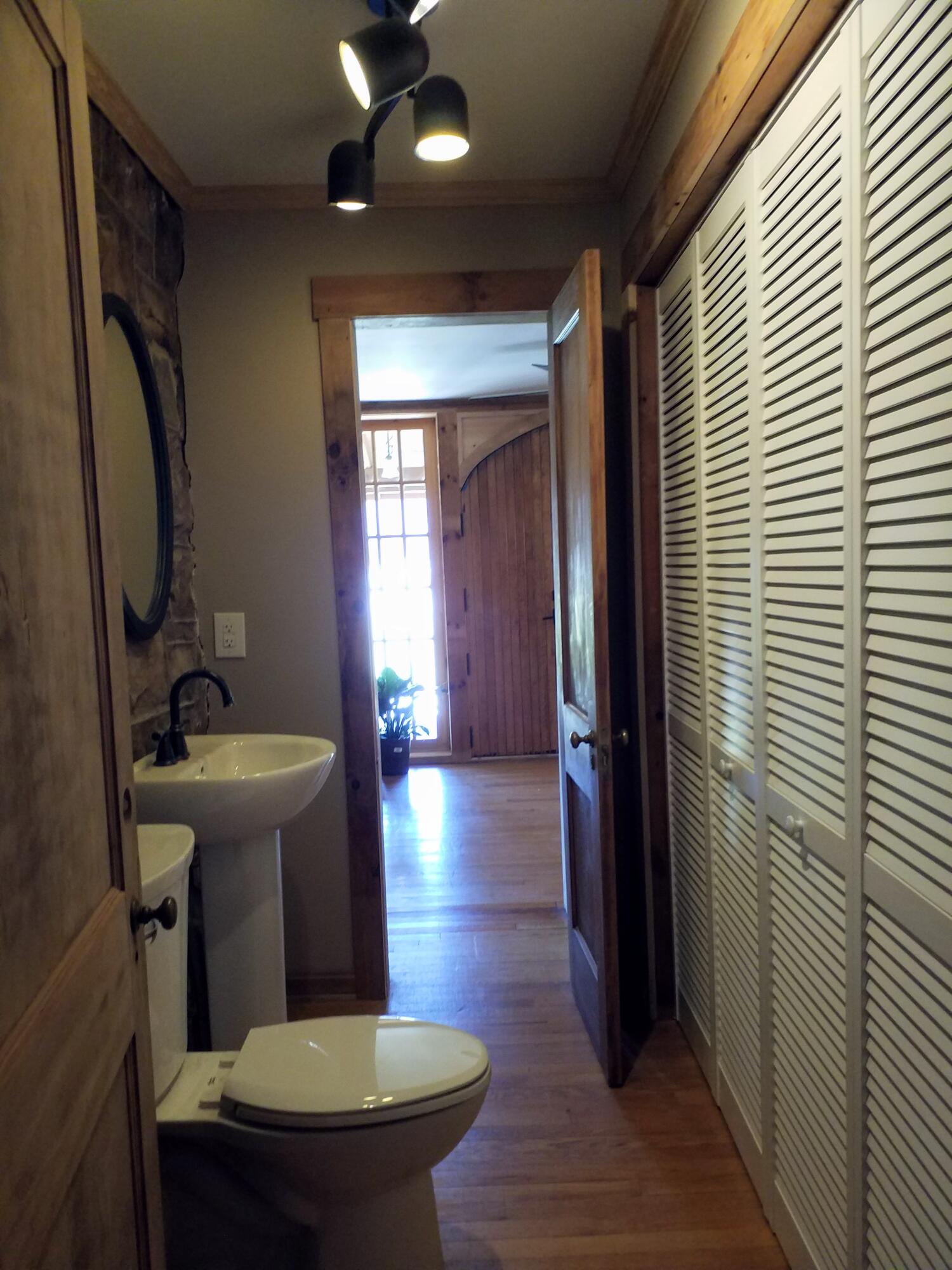 4010 Bendemeer Road Salem, VA 24153 - Photo 8 of 24 20220228_114841_2