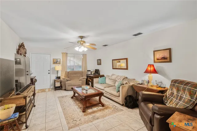 $244,400 | 123-125 6th Street, Vanderbilt, TX 77991