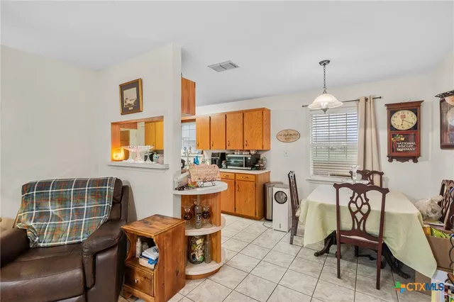 $244,400 | 123-125 6th Street, Vanderbilt, TX 77991