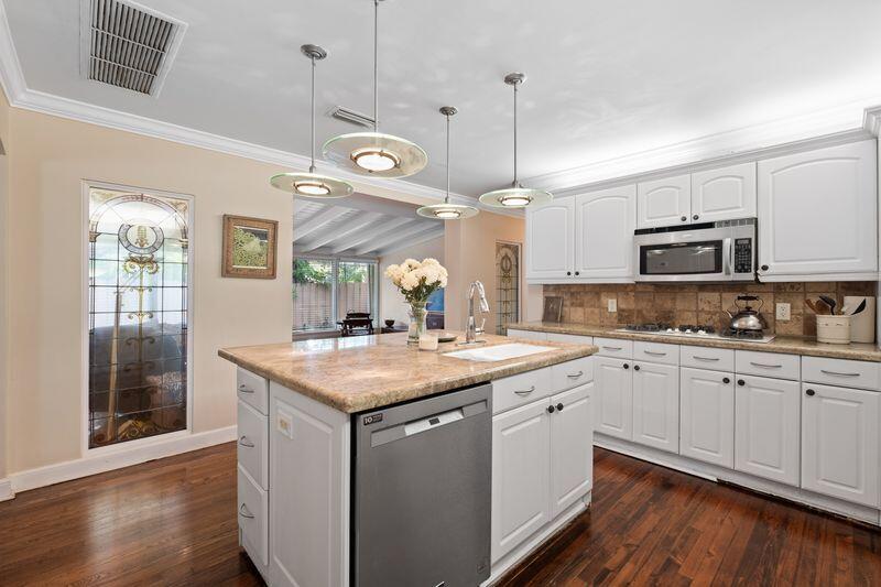 322 Valencia Road West Palm Beach, FL 33401 - Photo 14 of 36 DADE COUNTY PINE FLOOR