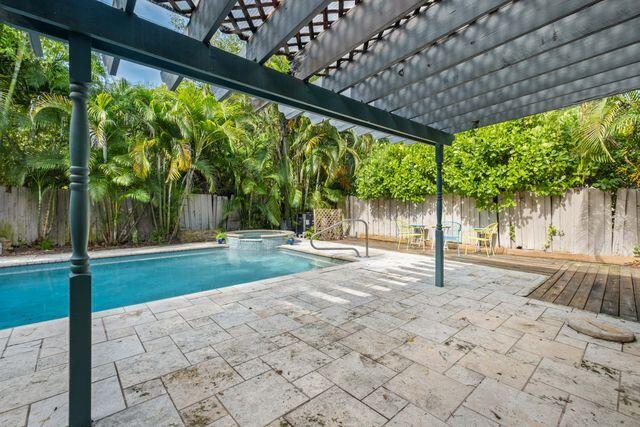 322 Valencia Road West Palm Beach, FL 33401 - Photo 32 of 36 BACK YARD