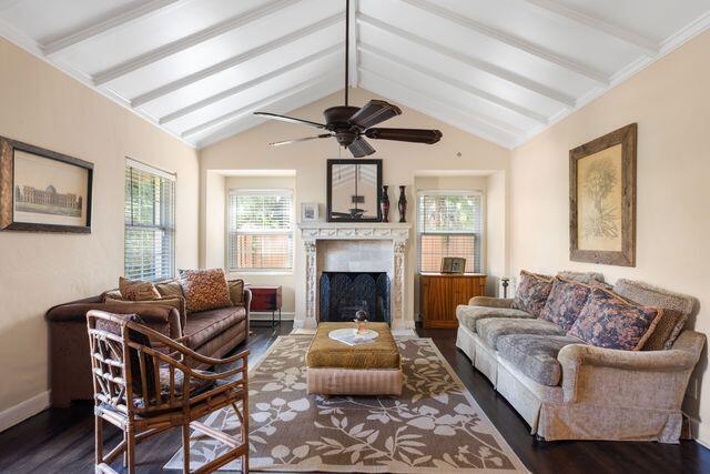 322 Valencia Road West Palm Beach, FL 33401 - Photo 5 of 36 DRAMATIC LIVING ROOM