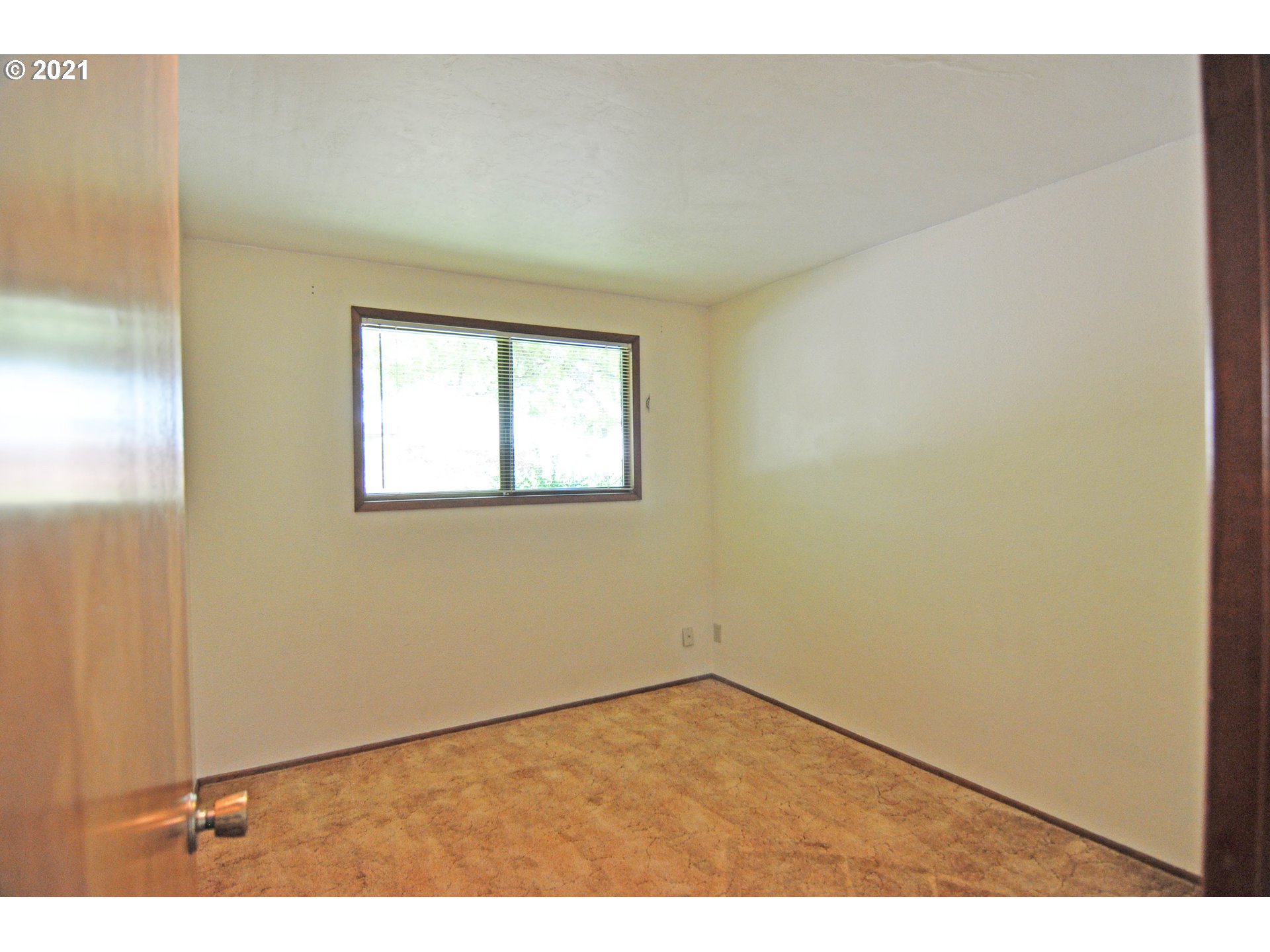 4019 Dillard Road Eugene, OR 97405 - Photo 11 of 24 Gallery Image 11