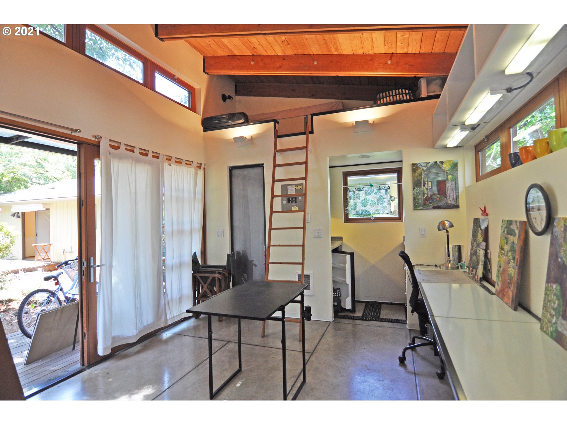 4019 Dillard Road Eugene, OR 97405 - Photo 17 of 24 Gallery Image 17