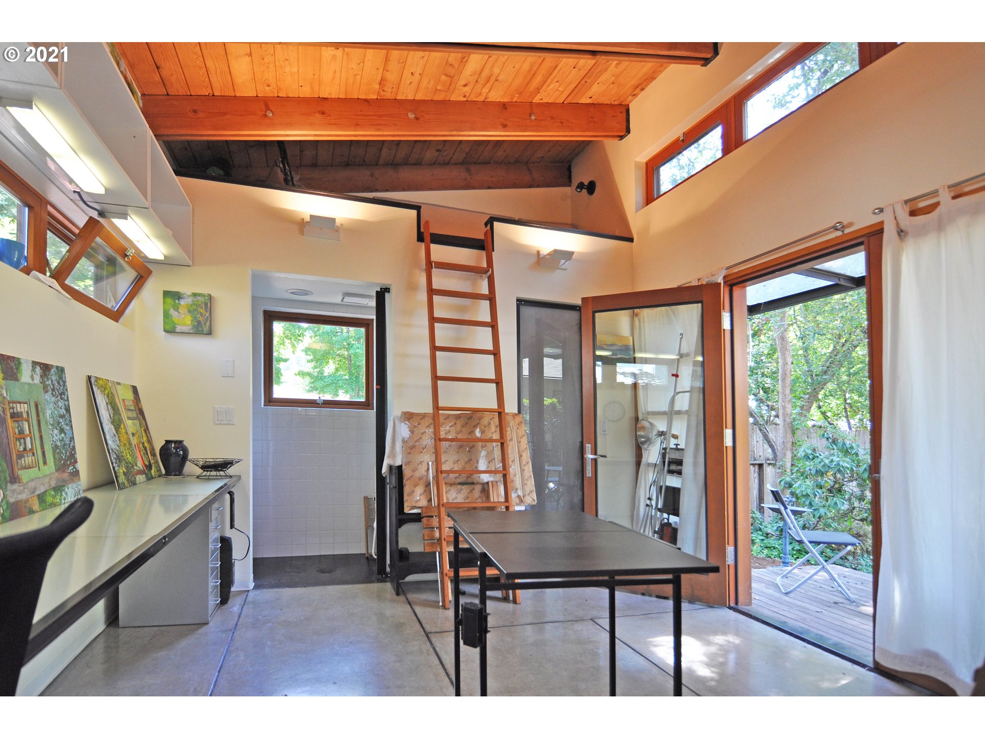 4019 Dillard Road Eugene, OR 97405 - Photo 19 of 24 Gallery Image 19