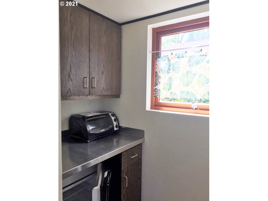 4019 Dillard Road Eugene, OR 97405 - Photo 22 of 24 Gallery Image 22