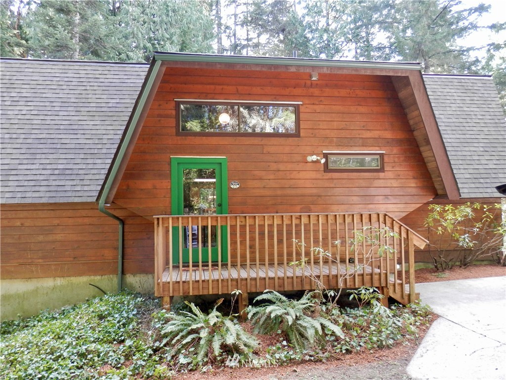 17360 Hallman Road Northwest Poulsbo, WA 98370 - Photo 3 of 34 Gallery Image 3