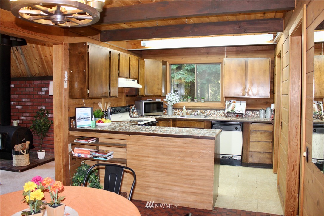 17360 Hallman Road Northwest Poulsbo, WA 98370 - Photo 8 of 34 Gallery Image 8