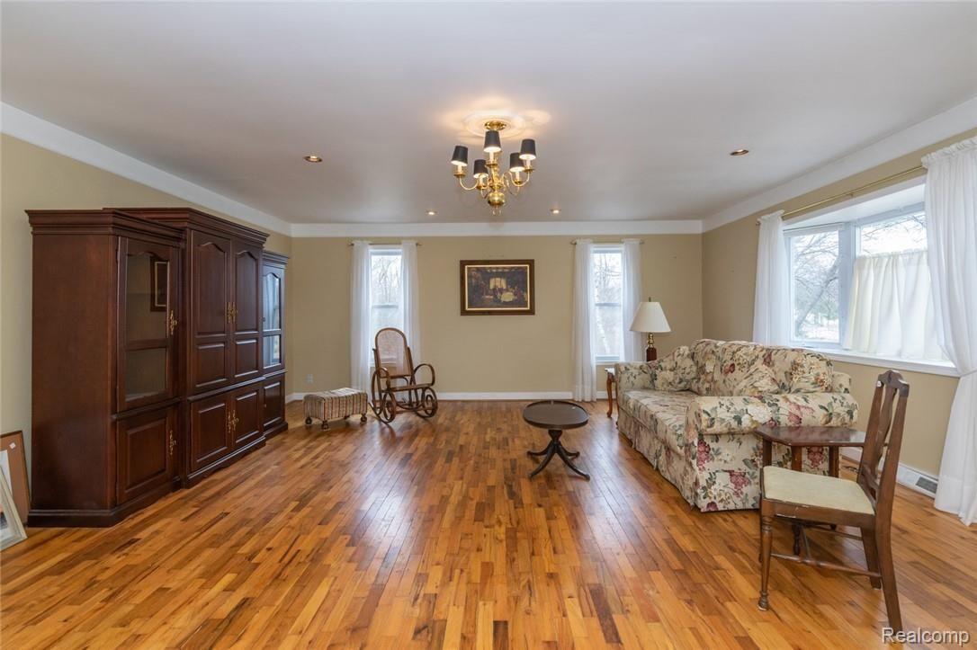 111 East Predmore Road Oakland, MI 48363 - Photo 6 of 34 08_DSC_5686_mls.jpg