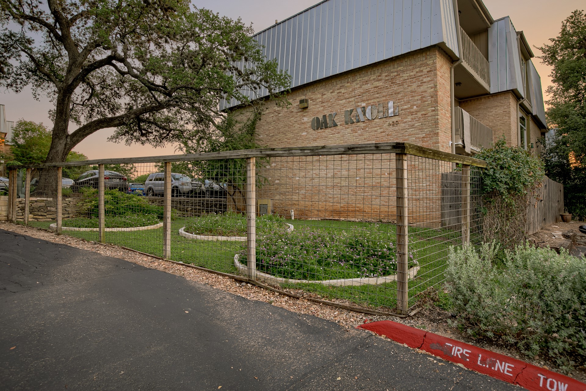 620 South 1st Street, Unit 107 Austin, TX 78704 - Photo 18 of 22 a view of a garden with plants