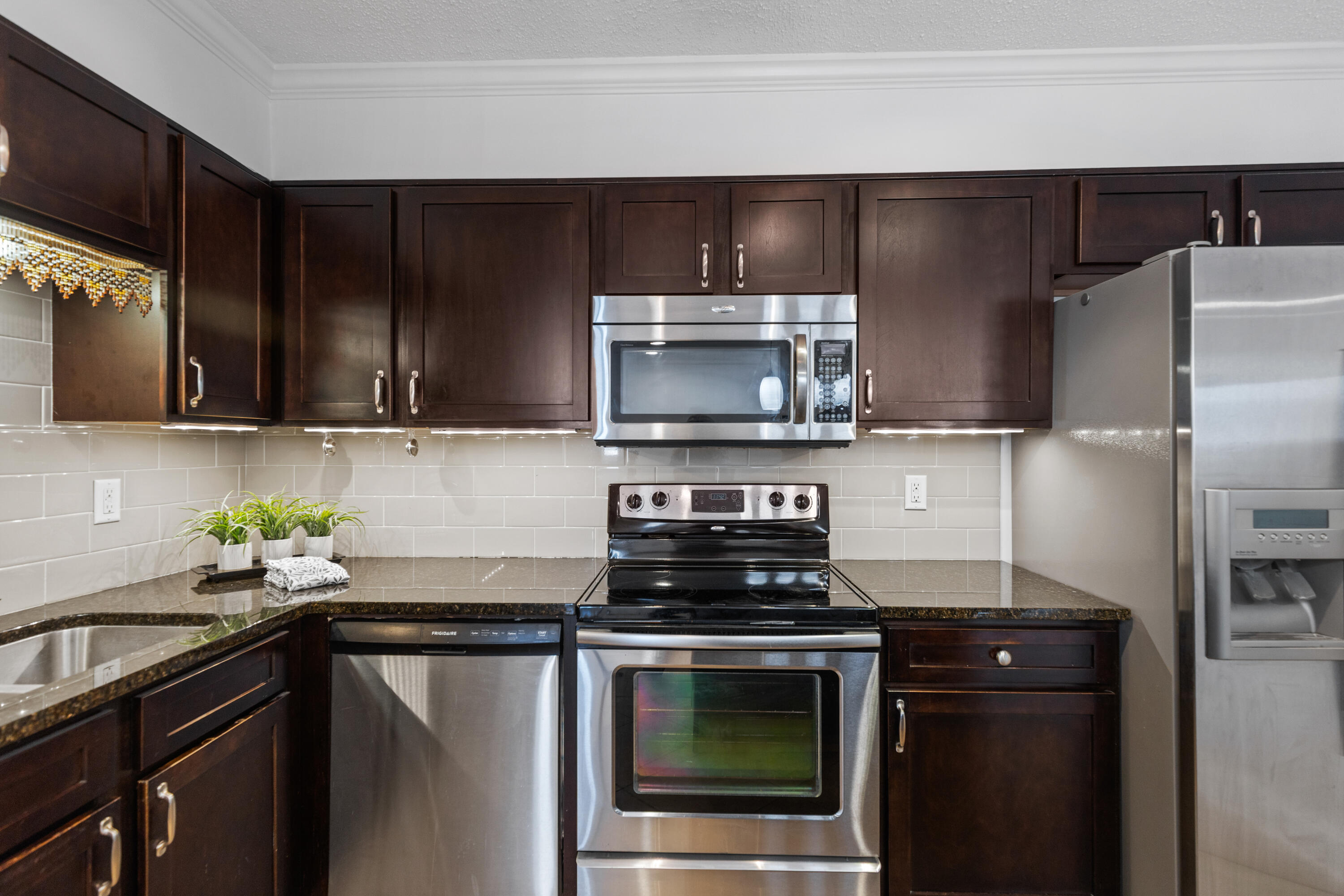 1131 Stringers Ridge Road, Unit 11G Chattanooga, TN 37405 - Photo 16 of 48 GRANITE COUNTERS