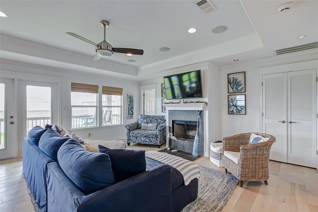 963 Palm Ridge Drive Crystal Beach, TX 77650 - Photo 6 of 18