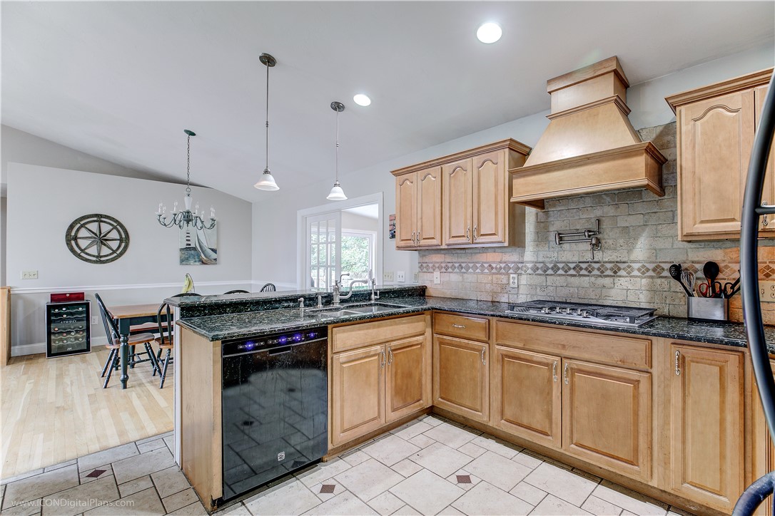 47 Cedar Drive Bristol, RI 02809 - Photo 16 of 47