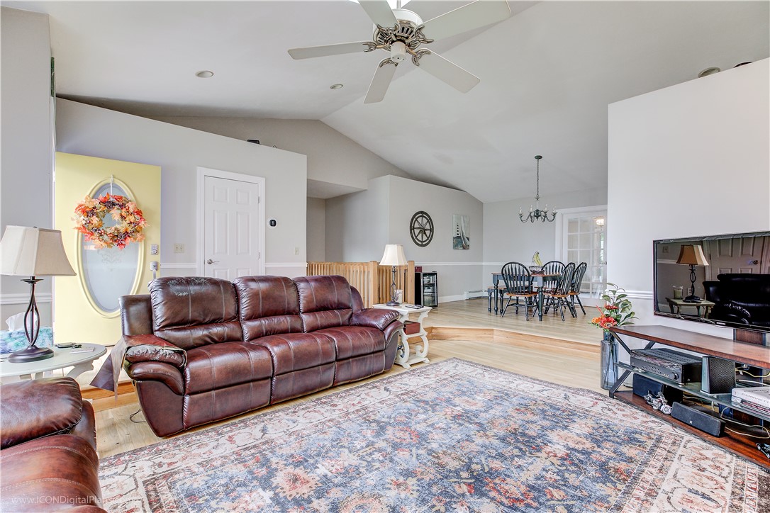 47 Cedar Drive Bristol, RI 02809 - Photo 9 of 47