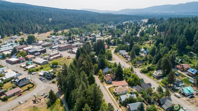 $524,900 | 114 4th Street, Roslyn, WA 98941