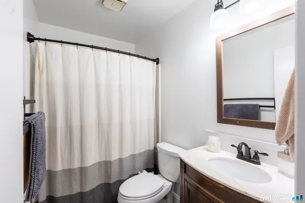 $259,900 | 1 Essex Court, Unit 1, Brookfield, CT 06804
