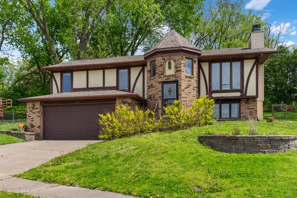$255,000 | 4803 Taylor Street, Davenport, IA 52806