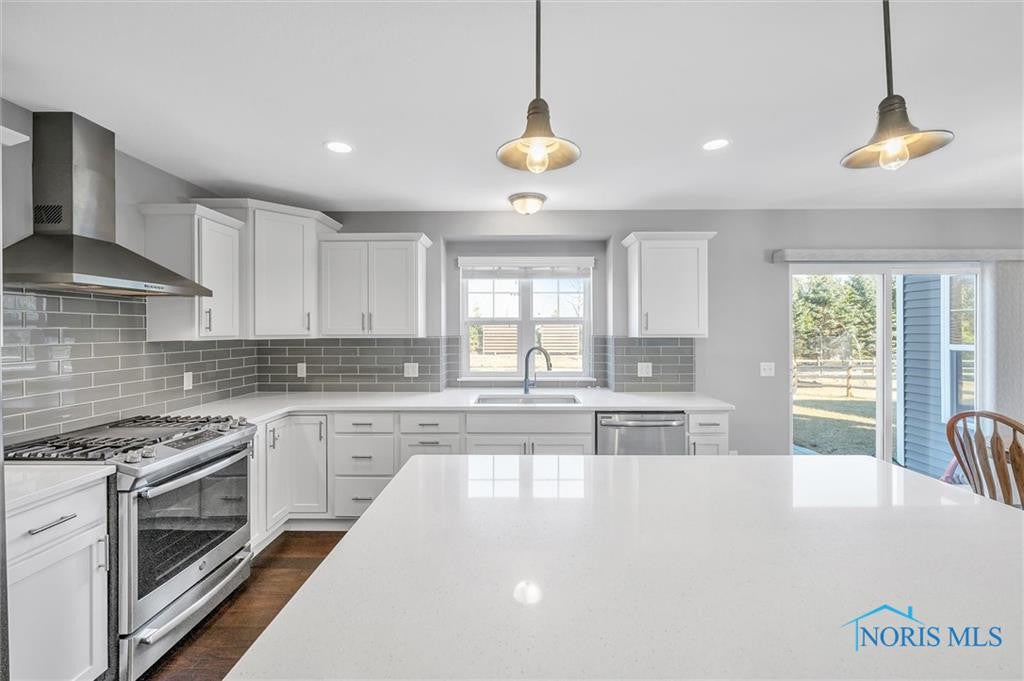 5924 Walnut Springs Road Sylvania, OH 43560 - Photo 14 of 38 Gallery Image 14