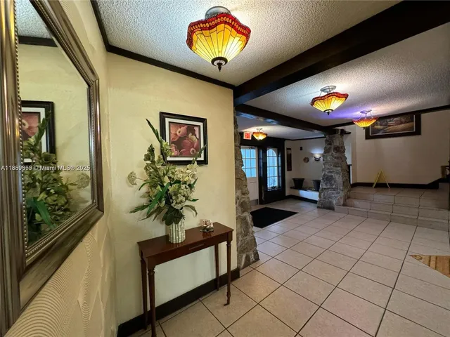 $1,425 | 3720 Inverrary Drive, Unit 1N, Lauderhill, FL 33319