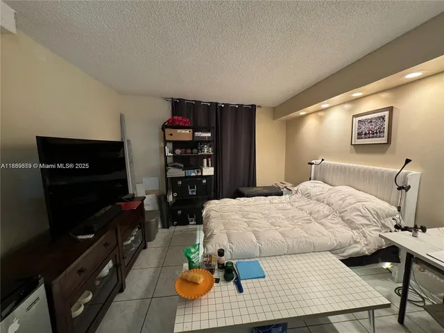 $1,425 | 3720 Inverrary Drive, Unit 1N, Lauderhill, FL 33319