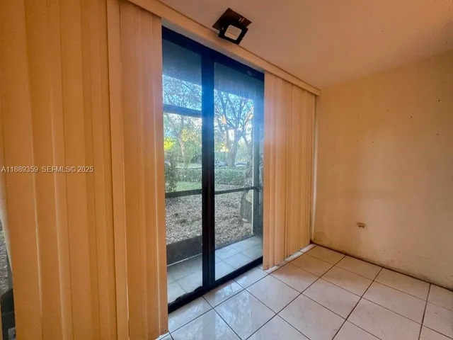 $1,425 | 3720 Inverrary Drive, Unit 1N, Lauderhill, FL 33319