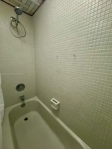 $1,425 | 3720 Inverrary Drive, Unit 1N, Lauderhill, FL 33319