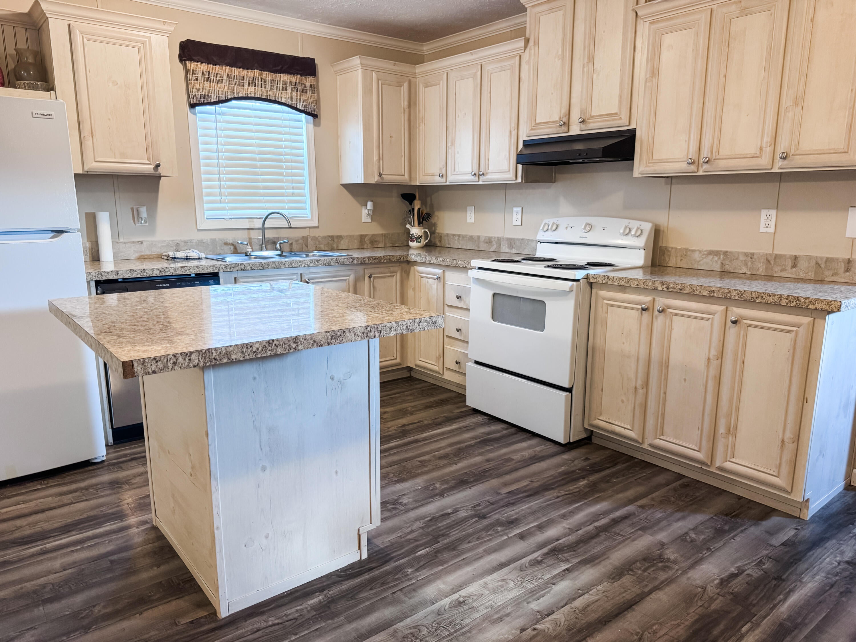 1251 Coleman Road Thaxton, MS 38871 - Photo 11 of 35 Gallery Image 11