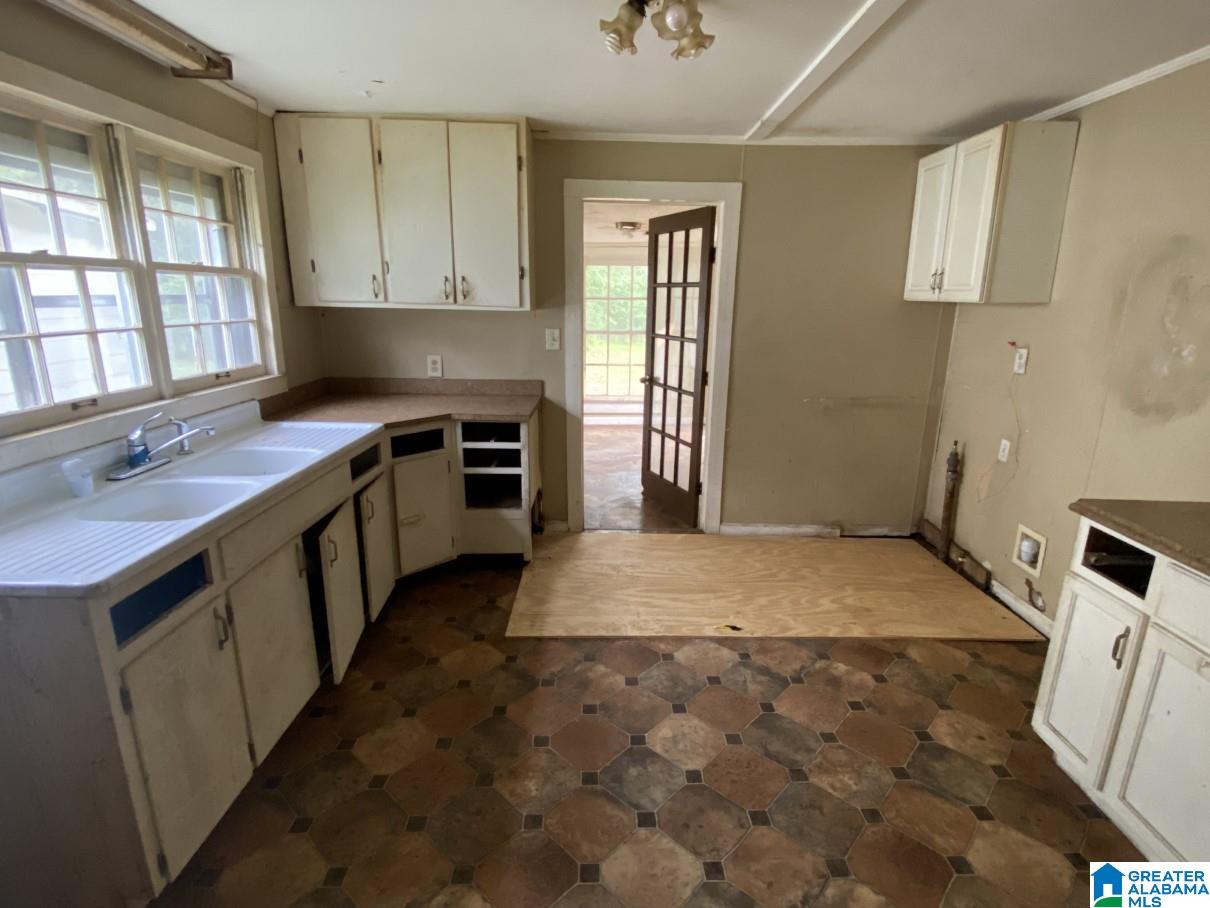 602 Southwest 5th Street Childersburg, AL 35044 - Photo 8 of 17