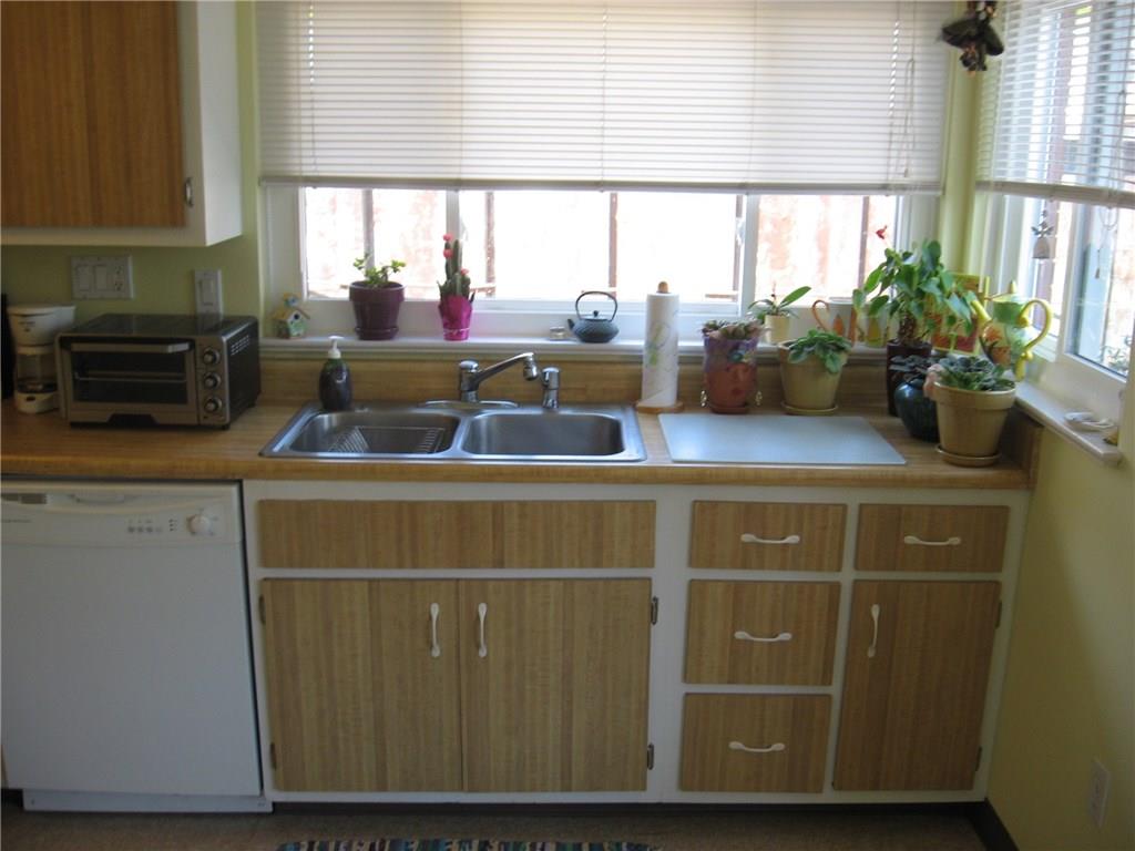 320 Beverly Road Mt. Lebanon, PA 15216 - Photo 10 of 19 Gallery Image 10
