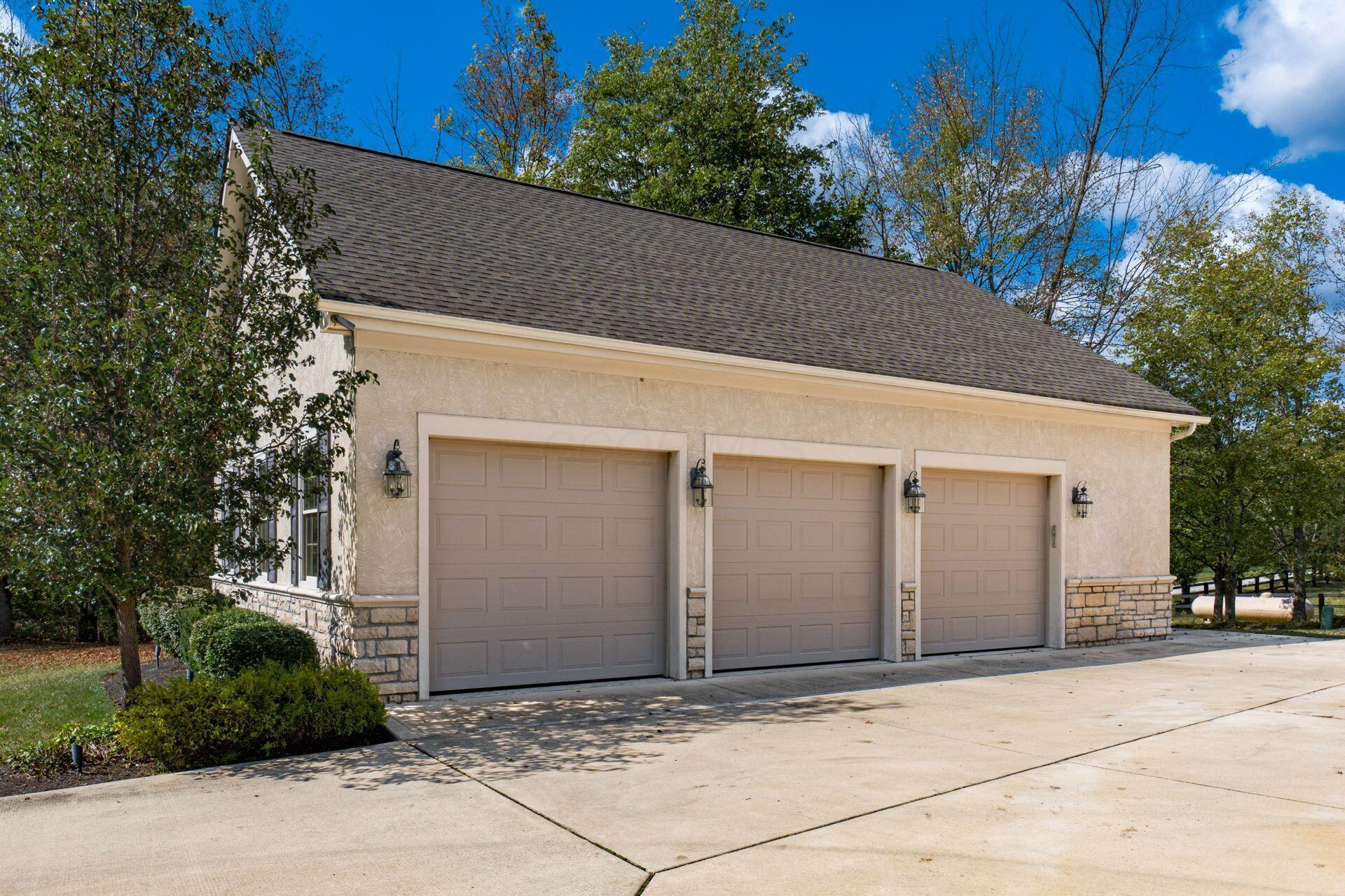 6861 Heverlo Road Sunbury, OH 43074 - Photo 89 of 104 Detached Heated Garage