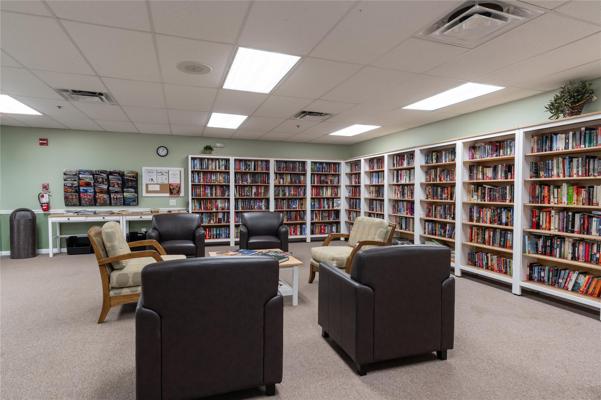 15075 Witney Road, Unit A303 Delray Beach, FL 33484 - Photo 22 of 26 Library