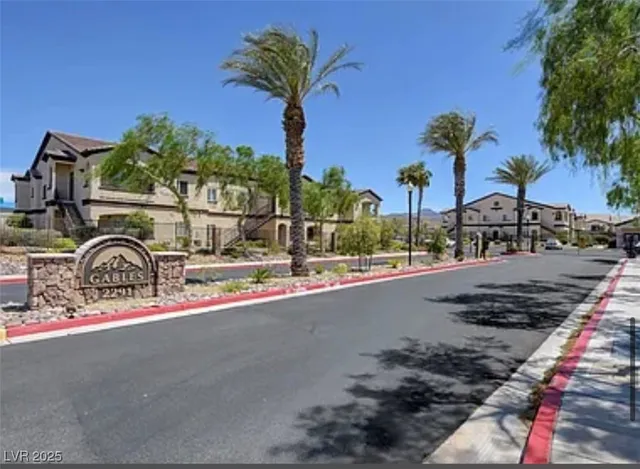 $1,850 | 2291 West Horizon Ridge Parkway, Unit 3213, Henderson, NV 89052