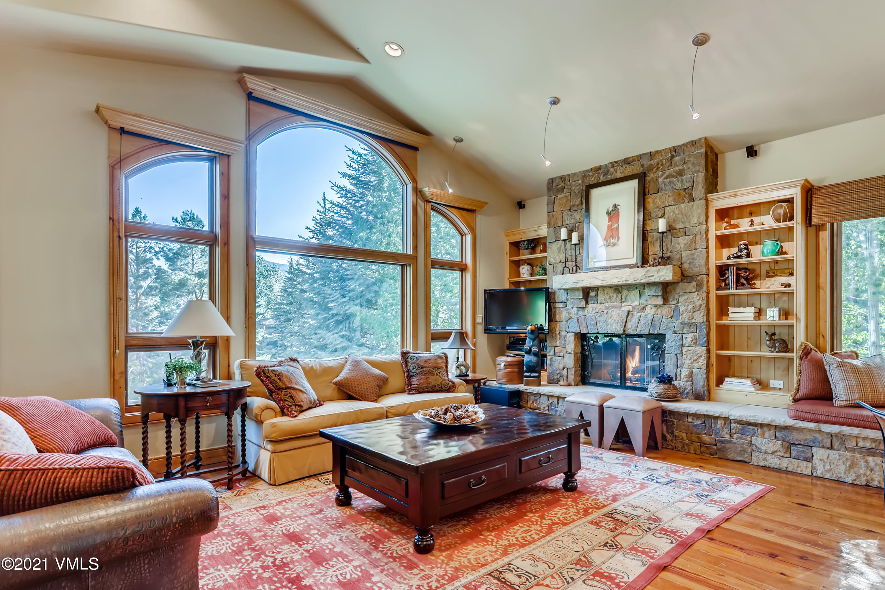 410 June Creek Road, Unit A Edwards, CO 81632 - Photo 3 of 27 Main Living
