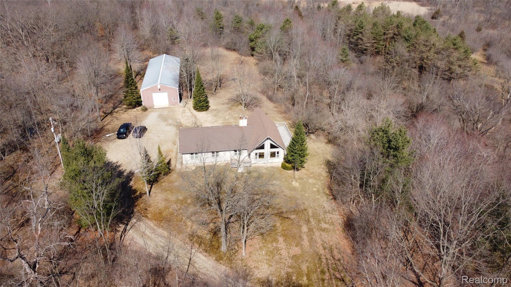 1201 Baker Road Fenton, MI 48430 - Photo 20 of 23 DJI_0018.JPG