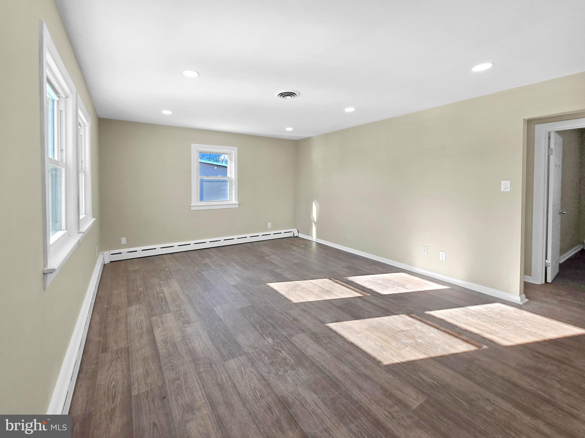 120 3rd Trenton, NJ 08619 - Photo 3 of 18