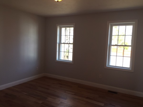 8 Hazel Street Worcester, MA 01604 - Photo 5 of 9 Gallery Image 5