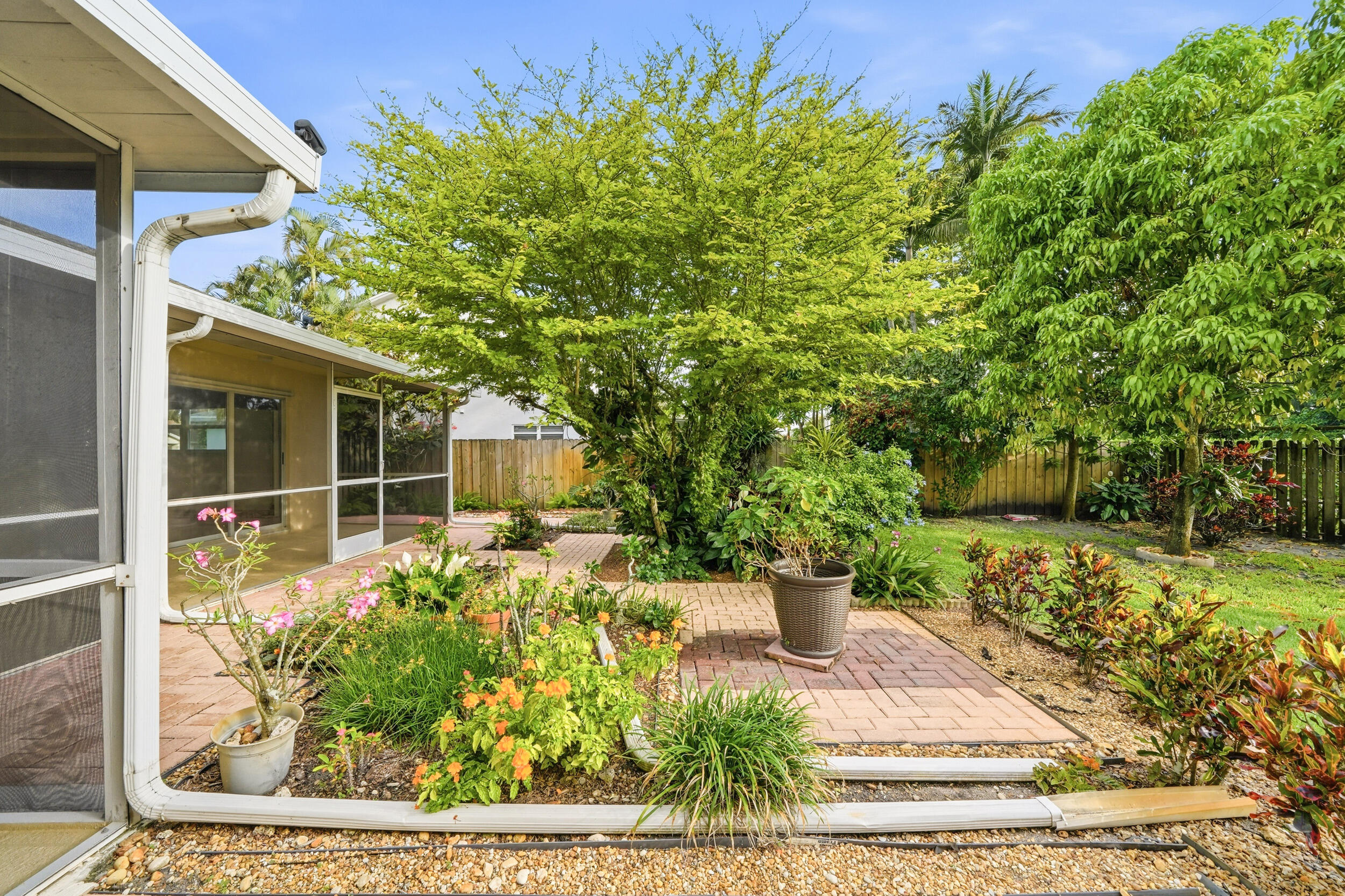 5787 Southwest 57th Way Davie, FL 33314 - Photo 31 of 40 204