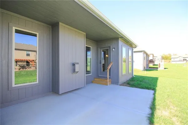 $501,480 | 8911 North Monroe Avenue, Kansas City, MO 64156