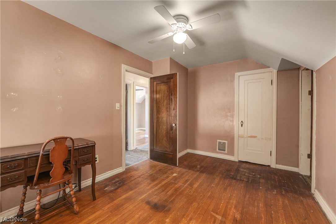 4709 Snow Road Cleveland, OH 44134 - Photo 23 of 35 4th Bedroom with hardwood floors & closet