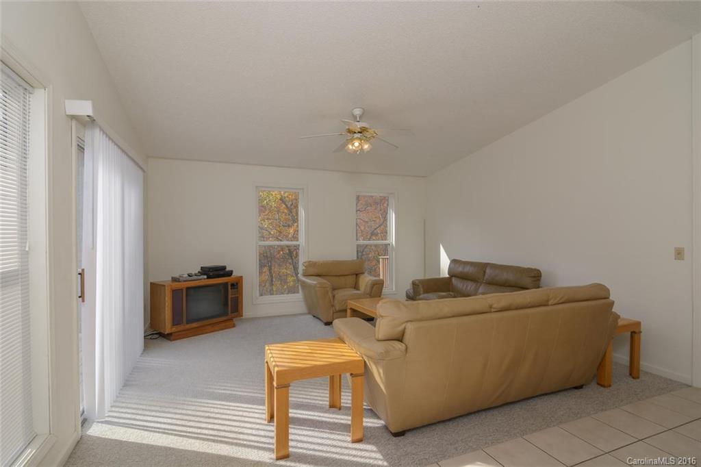 7 Red Oak Forest Road Fairview, NC 28730 - Photo 6 of 24 Gallery Image 6